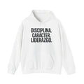 Hoodie blanco EML con diseño Disciplina. Carácter. Liderazgo.