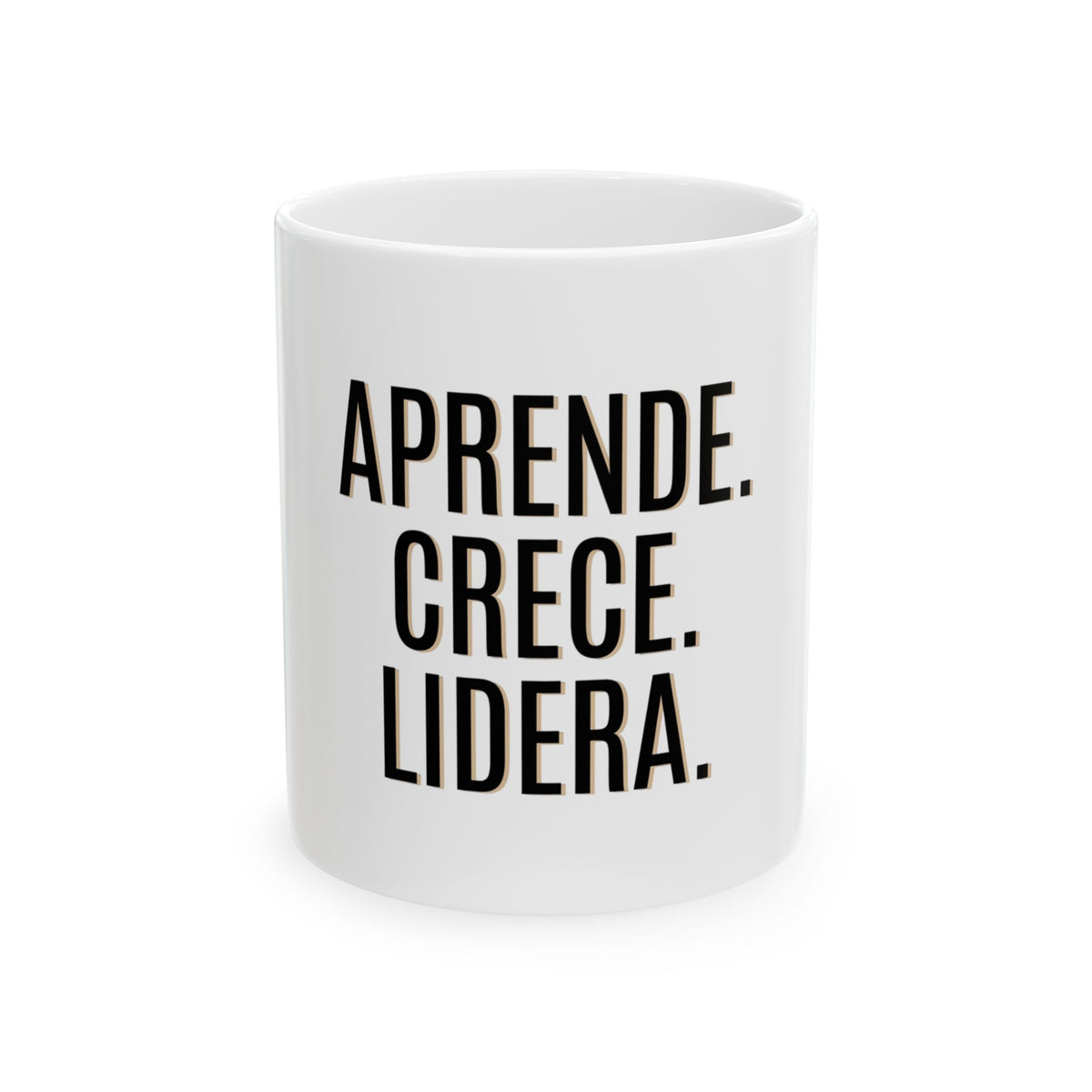 Taza blanca EML con diseño Aprende. Crece. Lidera.